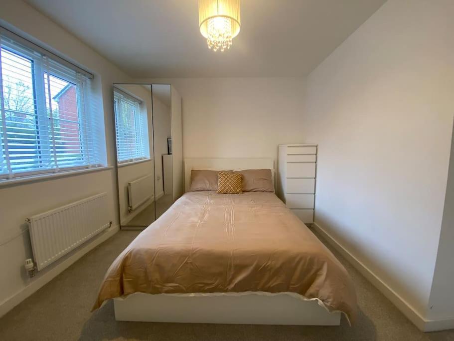 2 Bedroom Private Spacious Apartment In West Midlands Birmingham Extérieur photo